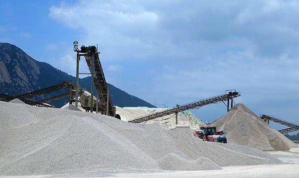 怎么選購制砂機(jī)？唐山金路來幫忙